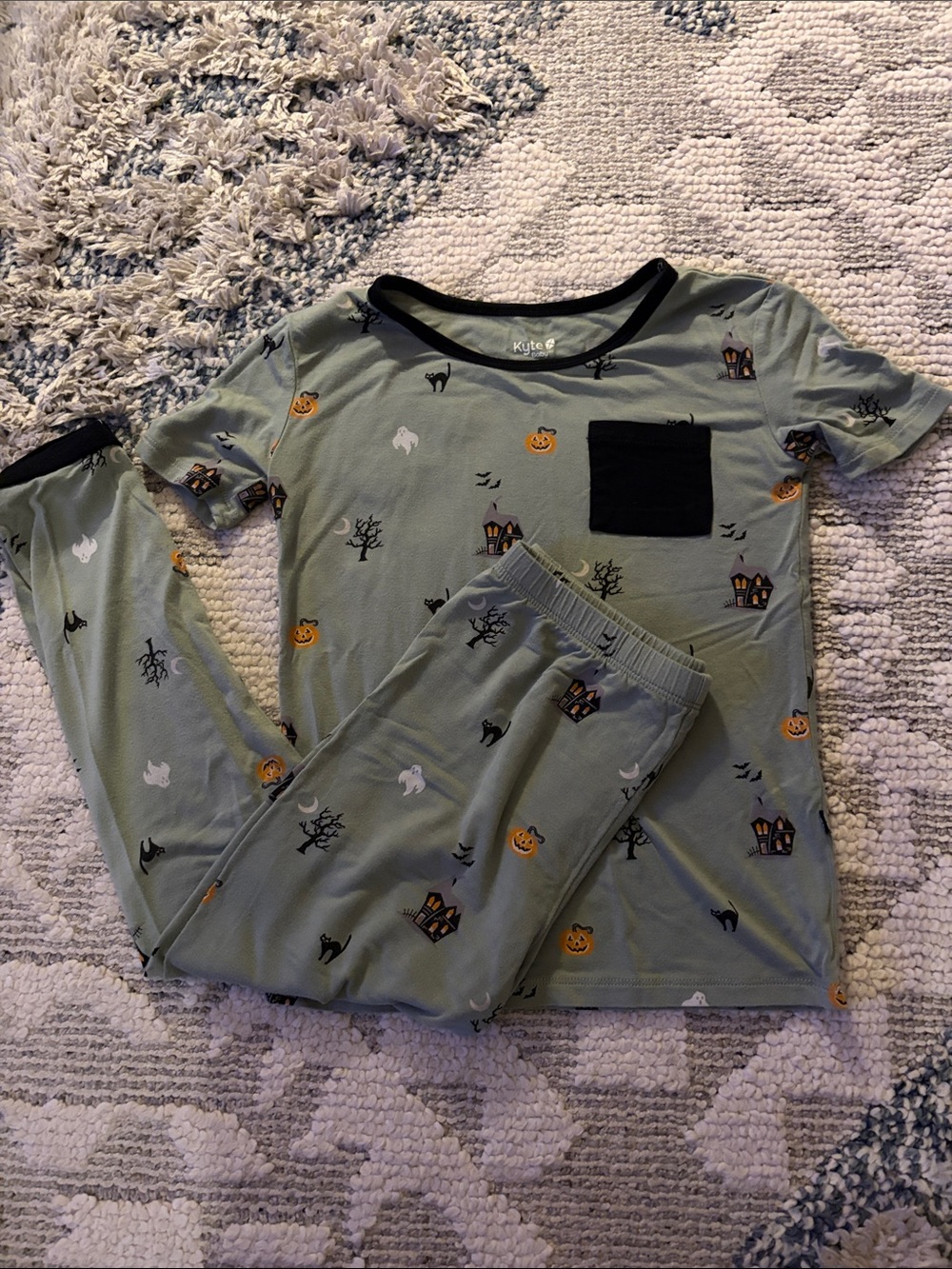 KYTE Kids Halloween Green Bamboo Pajama Set - Size 6T Unisex